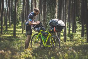 seat-pack-vs-panniers